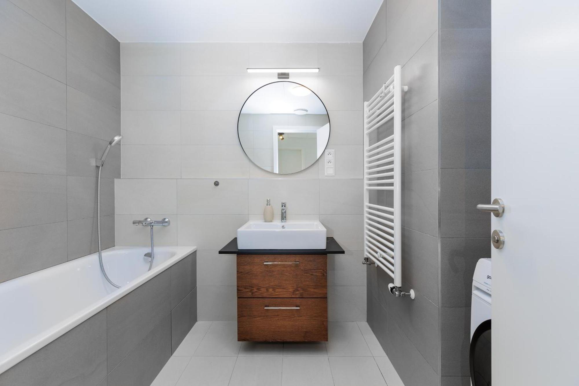 Sky Park 1 - Luxurious #Instaworthy Apartment In Downtown City Center With Included Parking, Best Address In Town Братислава Екстериор снимка