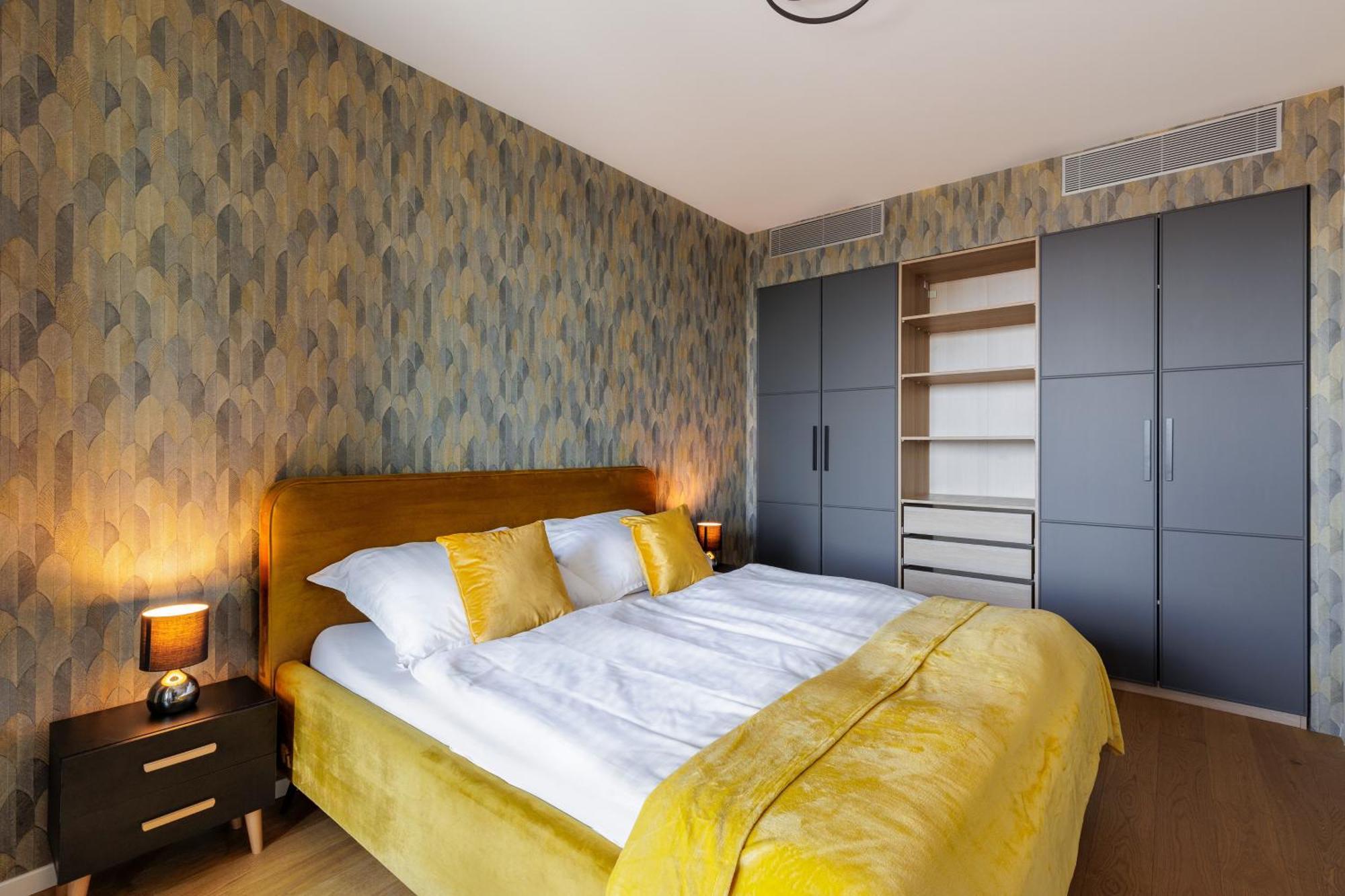 Sky Park 1 - Luxurious #Instaworthy Apartment In Downtown City Center With Included Parking, Best Address In Town Братислава Екстериор снимка