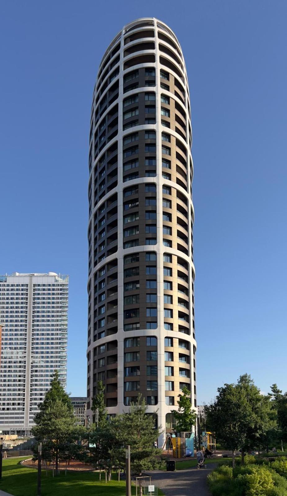 Sky Park 1 - Luxurious #Instaworthy Apartment In Downtown City Center With Included Parking, Best Address In Town Братислава Екстериор снимка